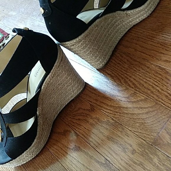 Shoes - Picture 3 of 3